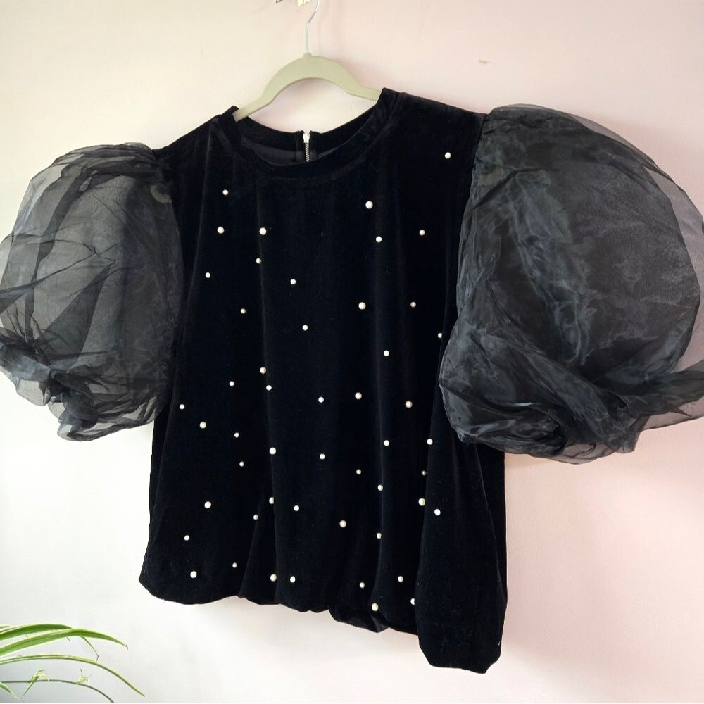 NWT Oddi Los Angeles Pearl Embellished Velvet Top with Dramatic Organza Puff Sle